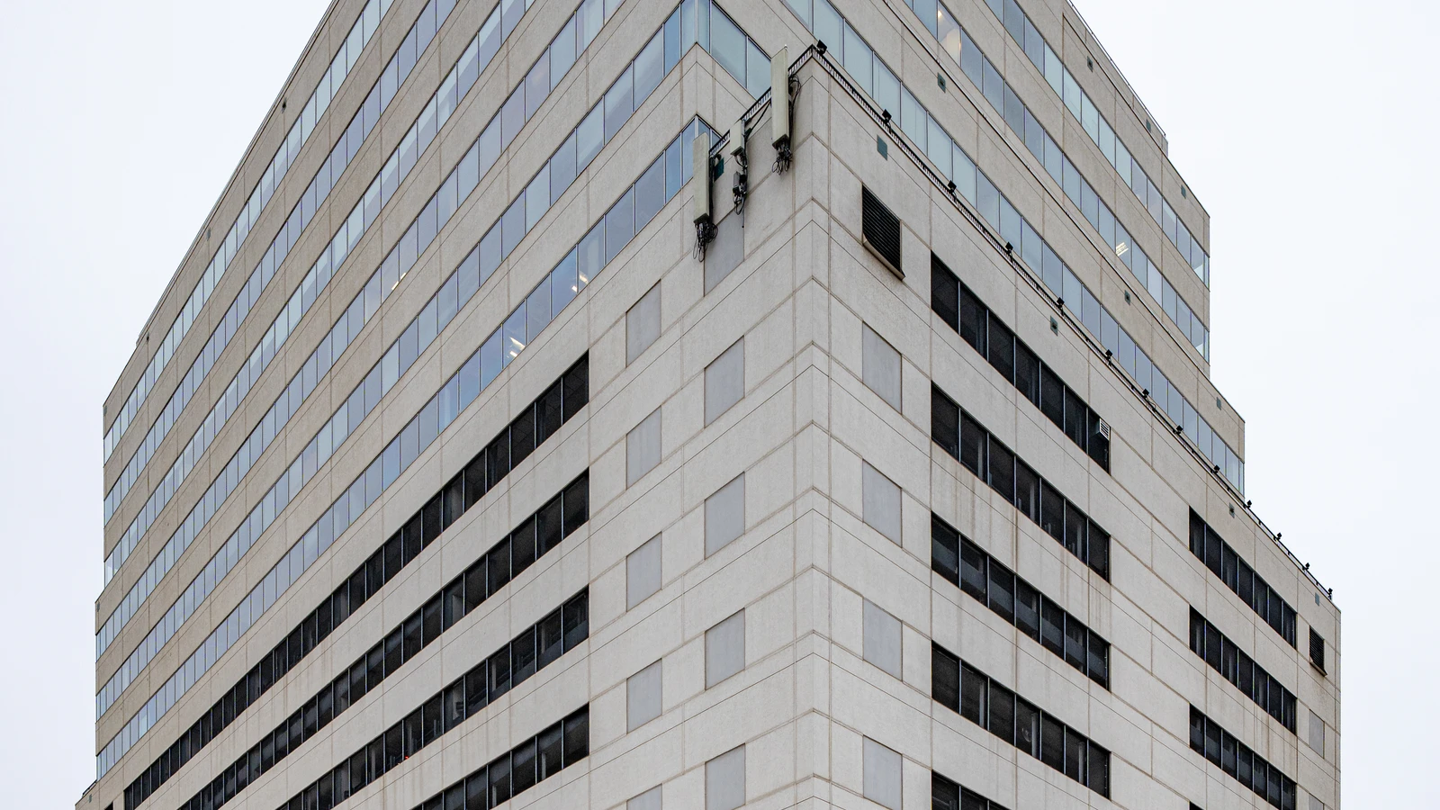 Archival exterior photograph of CrowdStrike's headquarters, without editorial text overlays.